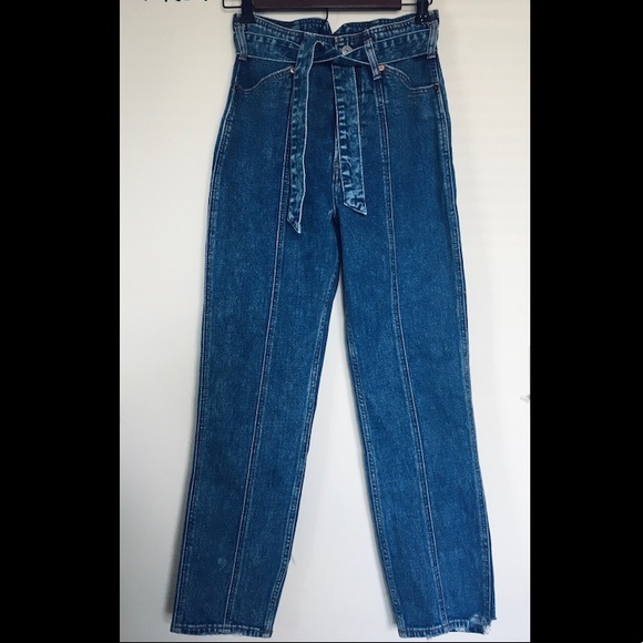 High Rise Mom Jean👖💛 - Picture 2 of 5